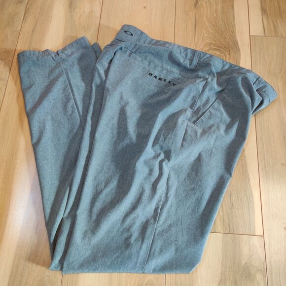 Oakley Other - Oakley Golf Pants Men TAG 36x34 (34X33) Gray Wicking Performance Stretch